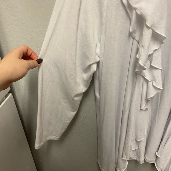 Gramercy 22 Plus Size 2X White Ruffled Cardigan. - Picture 3 of 4